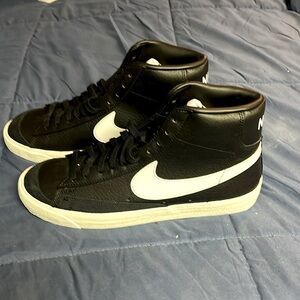 High top Nike